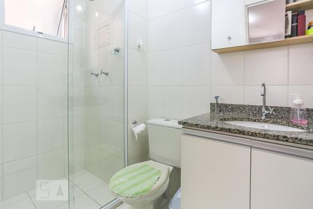 Apartamento à venda com 70m², 3 quartos e 1 vaga Apartamento à venda com 70m², 3 quartos e 1 vagaBanheiro Suite