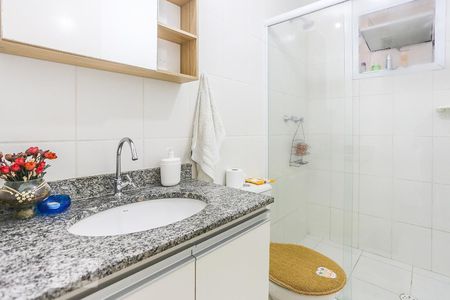 Apartamento à venda com 70m², 3 quartos e 1 vaga Apartamento à venda com 70m², 3 quartos e 1 vagaBanheiro