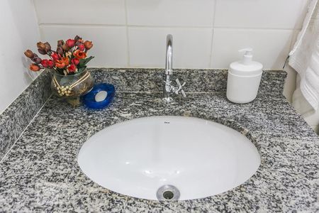 Apartamento à venda com 70m², 3 quartos e 1 vaga Apartamento à venda com 70m², 3 quartos e 1 vagaBanheiro