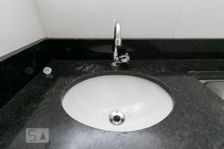Apartamento para alugar com 35m², 2 quartos e sem vagaBanheiro - Pia