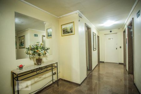 Apartamento para alugar com 55m², 2 quartos e 1 vaga Apartamento para alugar com 55m², 2 quartos e 1 vagaHall social
