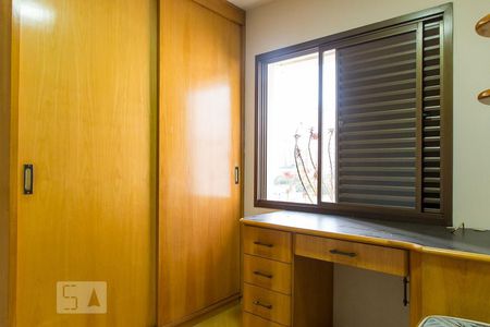 Apartamento à venda com 80m², 3 quartos e 2 vagasQuarto