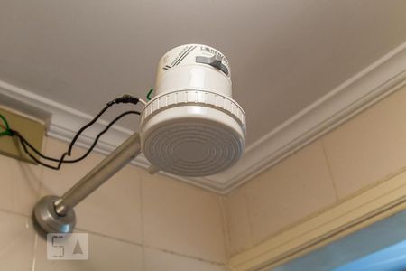 Apartamento à venda com 80m², 3 quartos e 2 vagasQuarto de serviço - Chuveiro