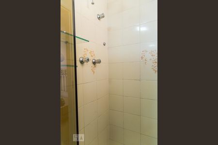 Apartamento à venda com 80m², 3 quartos e 2 vagasBanheiro da suíte