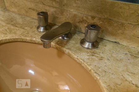 Apartamento à venda com 80m², 3 quartos e 2 vagasBanheiro da suíte - Torneira