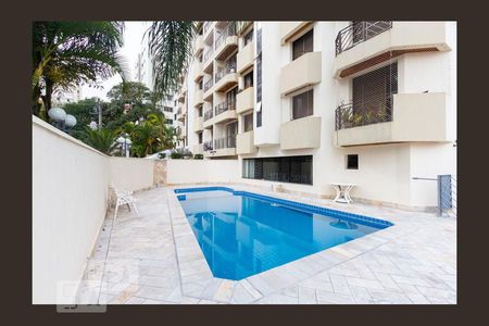 Apartamento à venda com 80m², 3 quartos e 2 vagasÁrea comum - Piscina