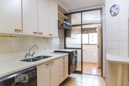 Apartamento à venda com 80m², 3 quartos e 2 vagasCozinha