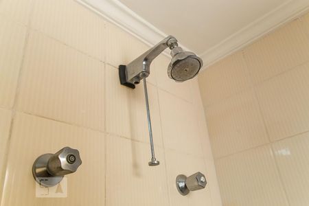 Apartamento à venda com 80m², 3 quartos e 2 vagasBanheiro da suíte - Chuveiro