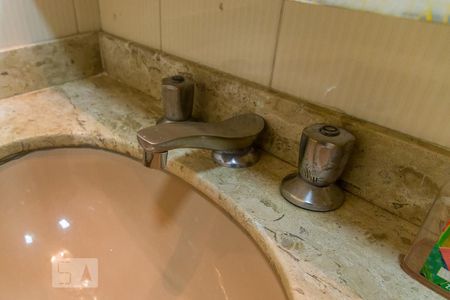 Apartamento à venda com 80m², 3 quartos e 2 vagasBanheiro - Torneira