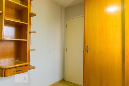 Apartamento à venda com 80m², 3 quartos e 2 vagasQuarto