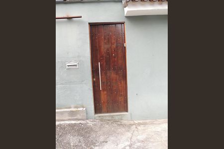 Casa para alugar com 120m², 4 quartos e sem vagaPortão de madeira