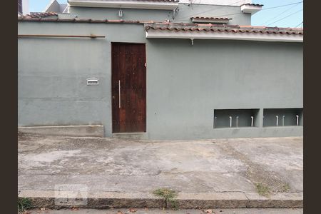 Casa para alugar com 120m², 4 quartos e sem vagaFachada