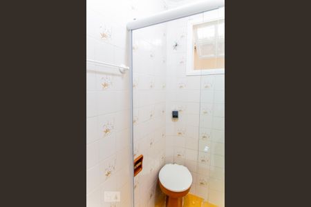 Casa à venda com 120m², 2 quartos e 1 vaga Casa à venda com 120m², 2 quartos e 1 vagaBanheiro