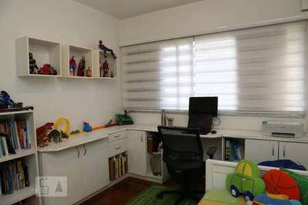 Apartamento para alugar com 160m², 4 quartos e 2 vagasQuarto 2