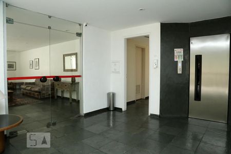 Apartamento para alugar com 160m², 4 quartos e 2 vagasHall social