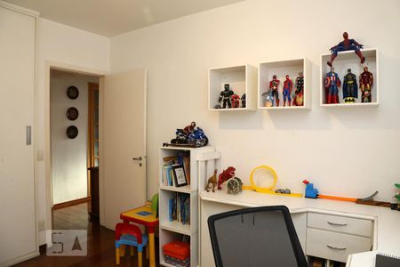 Apartamento para alugar com 160m², 4 quartos e 2 vagasQuarto 2