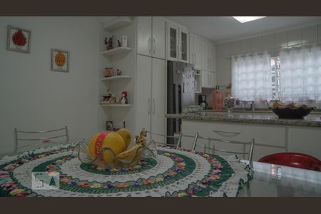 Casa à venda com 192m², 4 quartos e 3 vagasCozinha