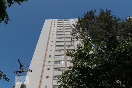 Apartamento para alugar com 85m², 2 quartos e 2 vagasFachada