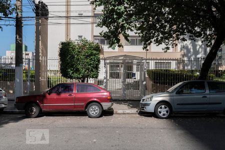 Apartamento para alugar com 85m², 2 quartos e 2 vagasFachada