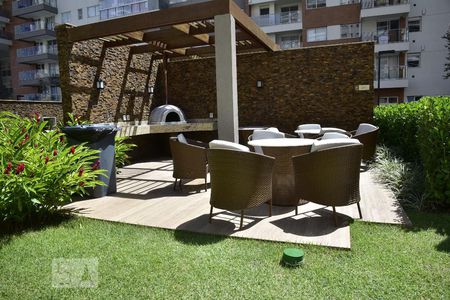 Apartamento para alugar com 107m², 2 quartos e 1 vagaÁrea comum - Churrasqueira