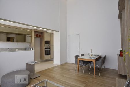 Sala de apartamento para alugar com 2 quartos, 107m² em Barra da Tijuca, Rio de Janeiro