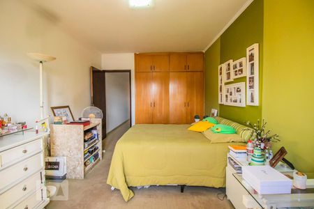 Casa à venda com 300m², 5 quartos e 4 vagasQuarto 2