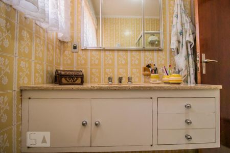 Casa à venda com 300m², 5 quartos e 4 vagas Casa à venda com 300m², 5 quartos e 4 vagasBanheiro