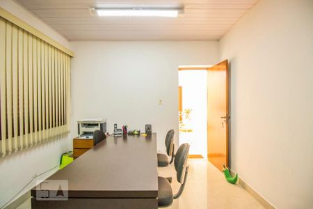 Casa à venda com 300m², 5 quartos e 4 vagas Casa à venda com 300m², 5 quartos e 4 vagasQuarto 3