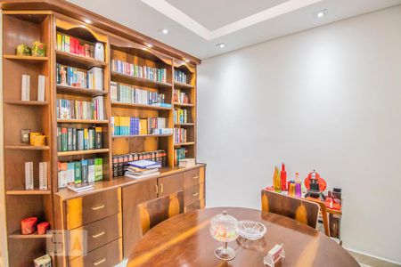 Casa à venda com 300m², 5 quartos e 4 vagas Casa à venda com 300m², 5 quartos e 4 vagasSuíte 2