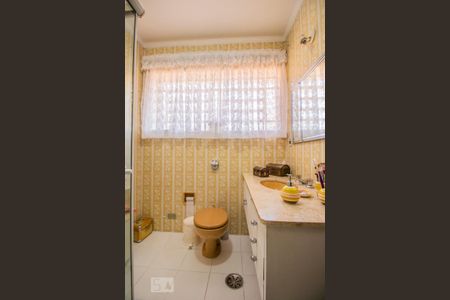 Casa à venda com 300m², 5 quartos e 4 vagas Casa à venda com 300m², 5 quartos e 4 vagasBanheiro