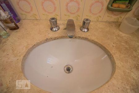 Casa à venda com 300m², 5 quartos e 4 vagas Casa à venda com 300m², 5 quartos e 4 vagasBanheiro - Suíte 1