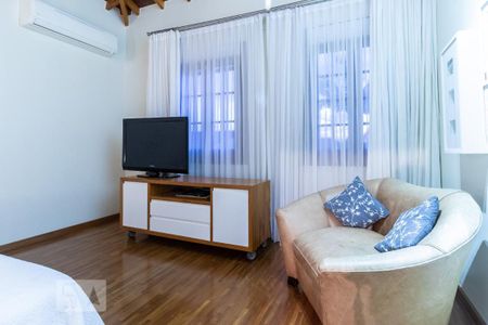 Casa à venda com 310m², 3 quartos e 4 vagas Casa à venda com 310m², 3 quartos e 4 vagasSuíte 2