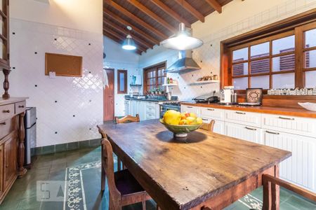 Casa à venda com 310m², 3 quartos e 4 vagas Casa à venda com 310m², 3 quartos e 4 vagasCozinha