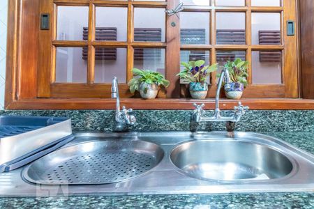 Casa à venda com 310m², 3 quartos e 4 vagas Casa à venda com 310m², 3 quartos e 4 vagasCozinha - Torneira