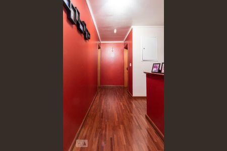 Casa à venda com 310m², 3 quartos e 4 vagas Casa à venda com 310m², 3 quartos e 4 vagasCorredor dos Quartos