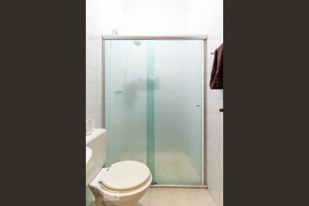 Casa à venda com 310m², 3 quartos e 4 vagas Casa à venda com 310m², 3 quartos e 4 vagasBanheiro de Serviço