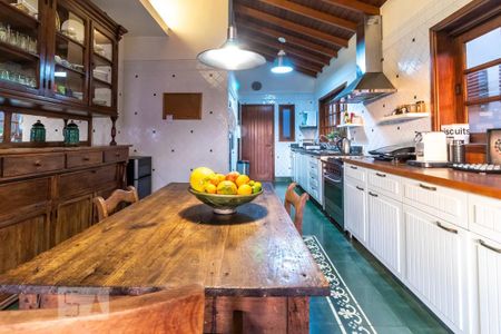 Casa à venda com 310m², 3 quartos e 4 vagas Casa à venda com 310m², 3 quartos e 4 vagasCozinha