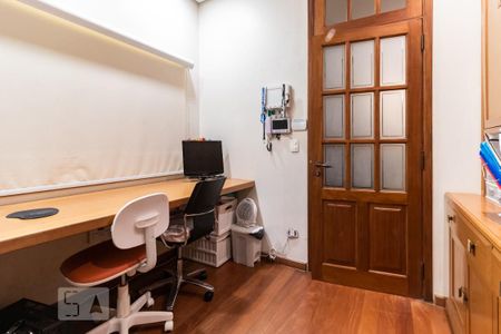 Casa à venda com 310m², 3 quartos e 4 vagas Casa à venda com 310m², 3 quartos e 4 vagasQuarto