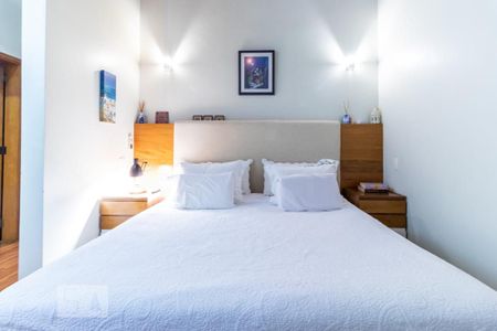 Casa à venda com 310m², 3 quartos e 4 vagas Casa à venda com 310m², 3 quartos e 4 vagasSuíte 2