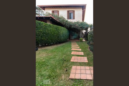 Casa à venda com 310m², 3 quartos e 4 vagas Casa à venda com 310m², 3 quartos e 4 vagasFachada Interna