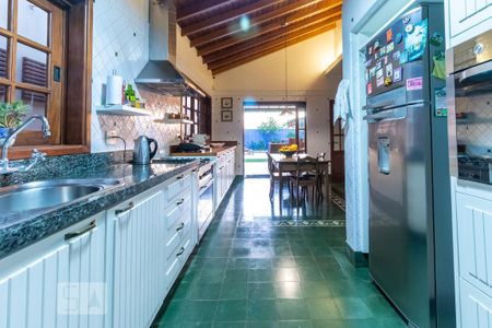 Casa à venda com 310m², 3 quartos e 4 vagas Casa à venda com 310m², 3 quartos e 4 vagasCozinha