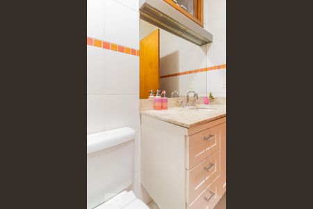 Casa à venda com 310m², 3 quartos e 4 vagas Casa à venda com 310m², 3 quartos e 4 vagasBanheiro da Suíte 1