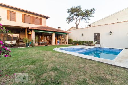 Casa à venda com 310m², 3 quartos e 4 vagas Casa à venda com 310m², 3 quartos e 4 vagasÁrea da Piscina