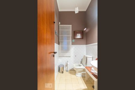 Casa à venda com 310m², 3 quartos e 4 vagas Casa à venda com 310m², 3 quartos e 4 vagasLavabo