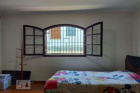 Casa à venda com 514m², 6 quartos e 4 vagas Casa à venda com 514m², 6 quartos e 4 vagasQuarto 4