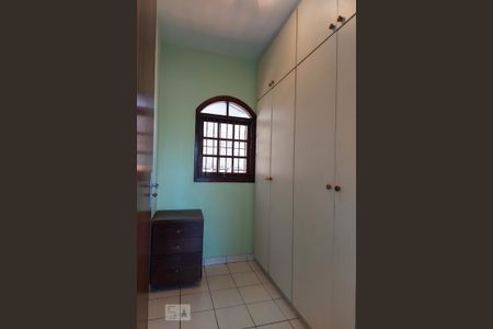 Casa à venda com 514m², 6 quartos e 4 vagas Casa à venda com 514m², 6 quartos e 4 vagasQuarto de serviço