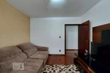 Casa à venda com 514m², 6 quartos e 4 vagas Casa à venda com 514m², 6 quartos e 4 vagasSala de Jogos