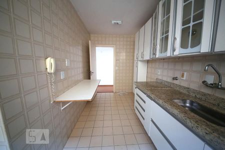 Apartamento à venda com 64m², 2 quartos e 2 vagasCozinha