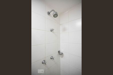 Apartamento para alugar com 57m², 2 quartos e 1 vagaChuveiro do banheiro