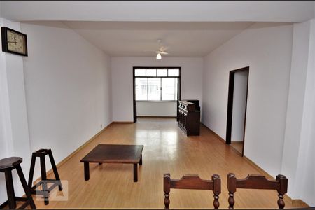 Sala de Apartamento com 3 quartos, 120m² Botafogo
